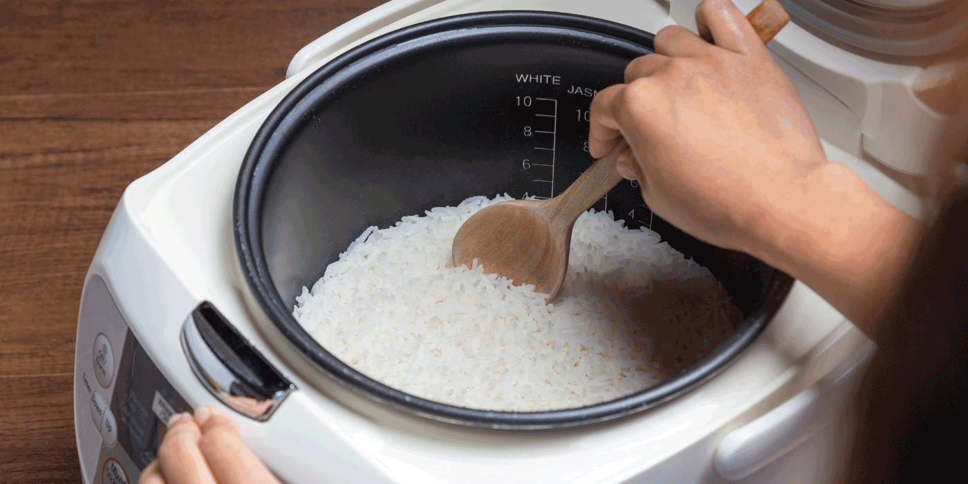 how to use spatula in rice cooking