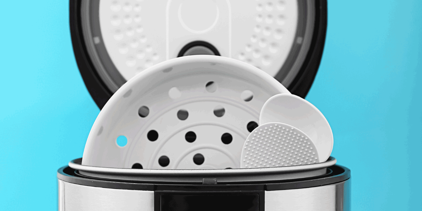 what are the essential cleaning and maintenance tips for keeping a rice cooker in good condition